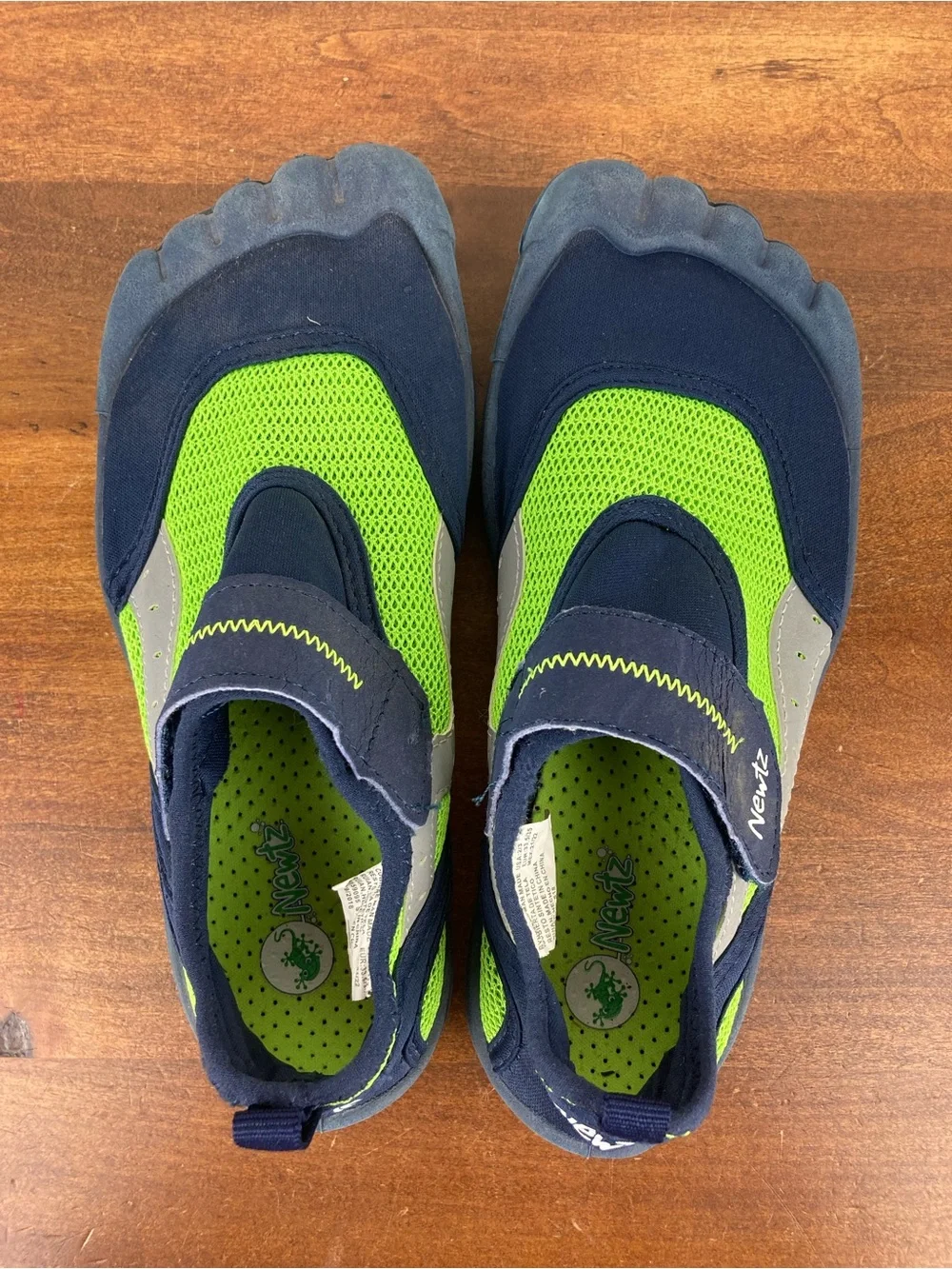 NEWTZ ULTIMATE WATER SHOES W/Foot Bumpers Blue/Green Youth Boys Size 2/3.